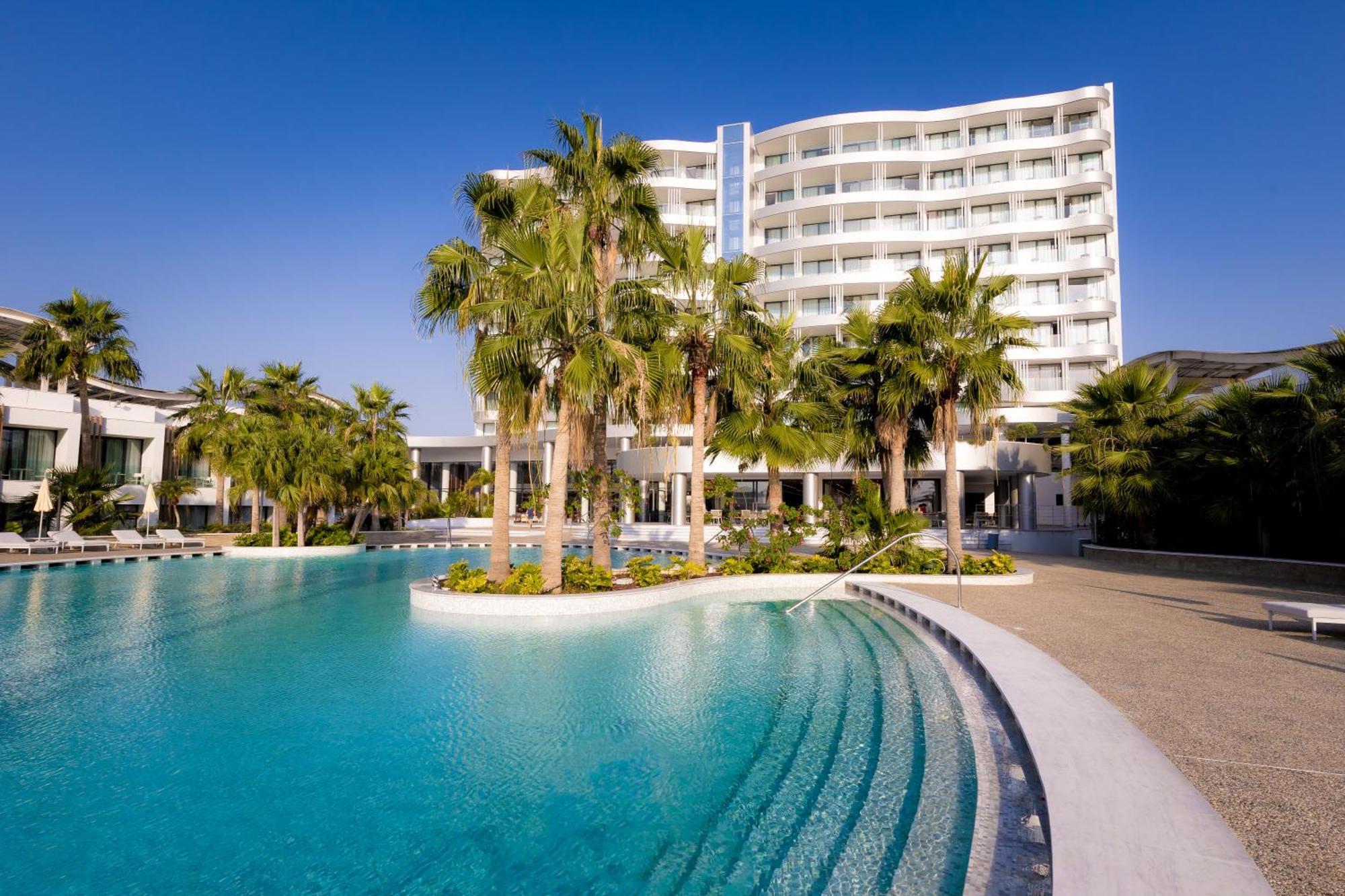 Radisson Beach Resort Ларнака Экстерьер фото