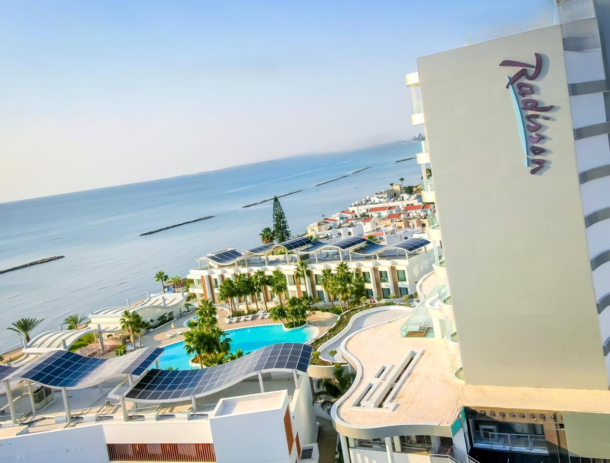 Radisson Beach Resort Ларнака Экстерьер фото